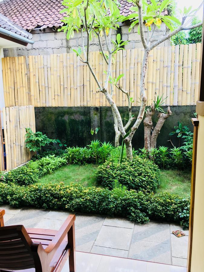 Yudhist Guest House Lembongan Exterior photo