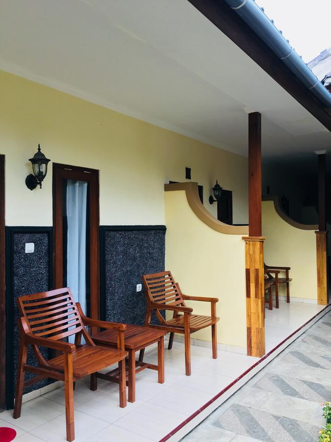 Yudhist Guest House Lembongan Exterior photo